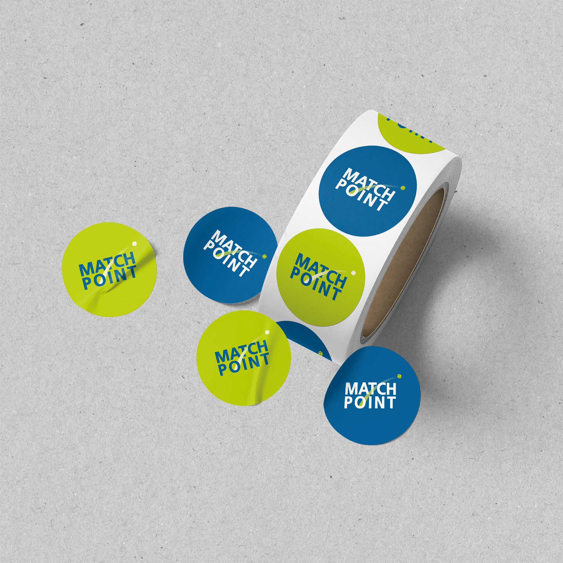 ملصقات دائرية بشعار Match Point بالأزرق والأخضر الليموني